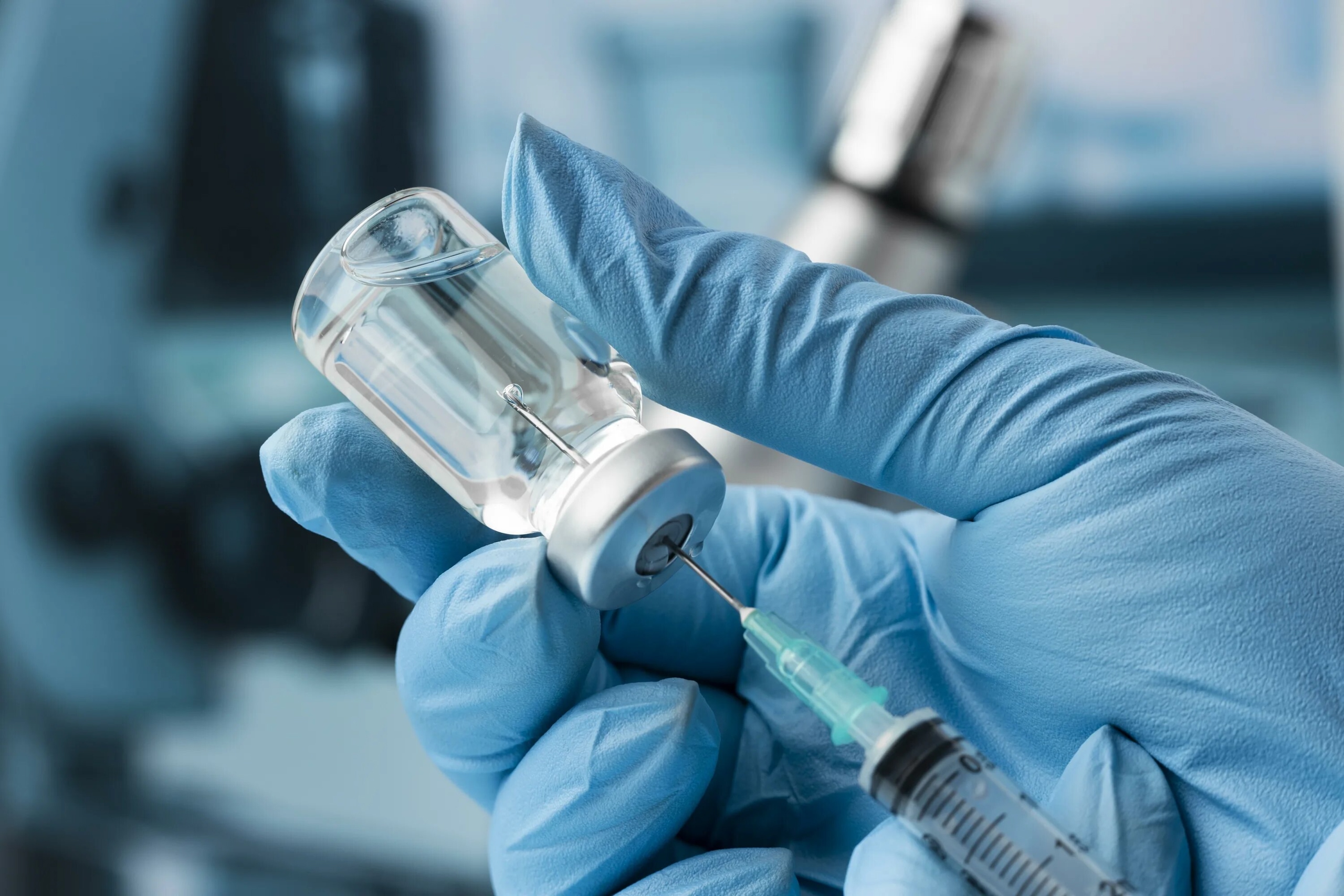 🦠 С приходом осени увеличивается риск респираторных инфекций, в том числе гриппа. Грипп — это вирусное заболевание, которое ежегодно поражает миллионы людей по всему миру. Особенно уязвимы дети, пожилые и люди с хроническими заболеваниями.